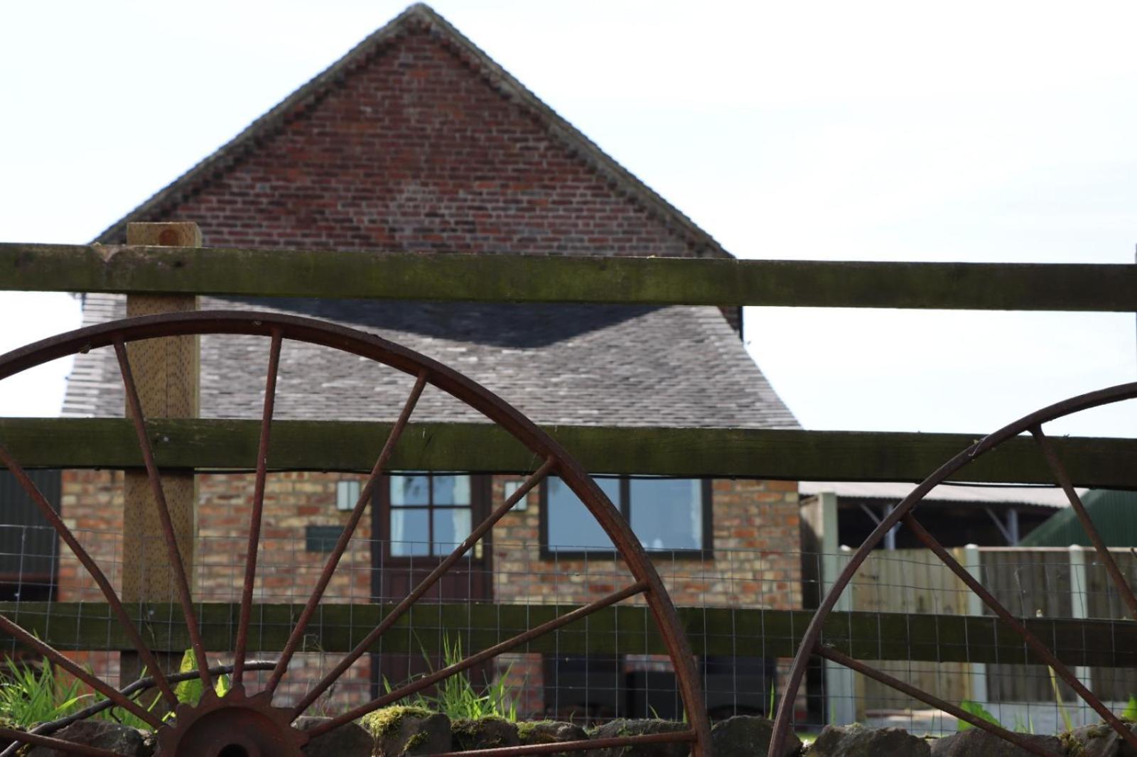 Malthouse Farm Cottage Studio Dilhorne Exterior photo